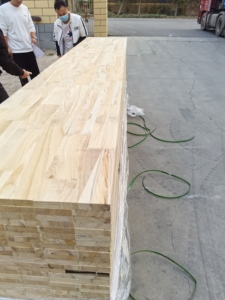<span class=keywords><strong>Planche</strong></span> en <span class=keywords><strong>bois</strong></span> de paulownia de qualité AB de 18 mm, jointée par osmose, contrôlée en termes d'humidité, E1, réponse rapide, qualité D. - Product Image 3