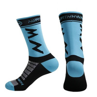 Nouvelles Chaussettes de Cyclisme pour Hommes et Femmes, Chaussettes de Compression Sportives d'Extérieur Anti-Bactériennes, Respirantes et Absorbant la Transpiration, pour l'Automne et la Montagne