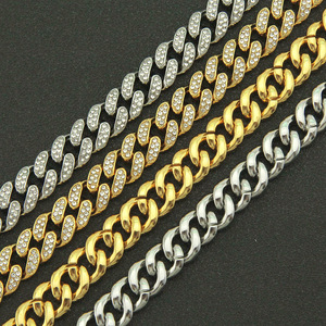 Collar Cubano <span class=keywords><strong>de</strong></span> Cadena <span class=keywords><strong>de</strong></span> 13mm con Incrustaciones <span class=keywords><strong>de</strong></span> Diamantes <span class=keywords><strong>de</strong></span> Imitación, Estilo Hip-Hop Europeo Americano, Color Dorado, para <span class=keywords><strong>Hombre</strong></span>, Barato, 2026 - Product Image 5