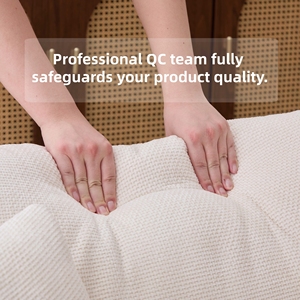 Poltrona Moderna in Ciniglia con Schienale Trapuntato e Gambe in Legno, <span class=keywords><strong>Due</strong></span> Cuscini Decorativi per Soggiorno, Ufficio e Salotto - Product Image 5