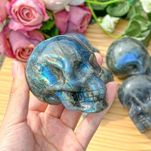 Crânes en labradorite en gros, sculpture en pierre solide complexe, décoration d'Halloween effrayante pour la maison, ornement portable pour les voyages - Product Image 2