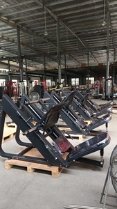 Venta caliente Hack Squat pierna entrenamiento gimnasio comercial EQUIPO DE Fitness placa cargada 45 grados prensa de piernas para el hogar/Centro de gimnasio - Product Image 6