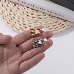 2023 pins moda diş şekli sevimli tıbbi broş Pin doktor hemşire yaka sırt çantası rozeti pimleri takı hediye aksesuarları - Product Image 4