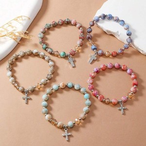 Braccialetto con Ciondolo a Croce di Diamanti, Gioiello Religioso Cristiano con Perline Colorate in Pietra Naturale, Elastico Unisex, Regalo - Product Image 1
