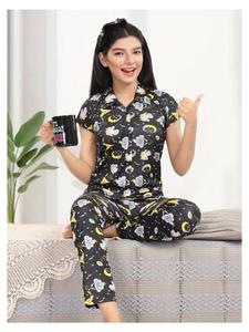 Ensemble de pyjama confortable en Lycra pour filles avec imprimé numérique intégral, col élégant, vêtements de nuit pour enfants, idéal pour la maison et le lit - Product Image 6
