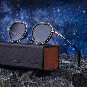 Gafas de sol ovaladas con montura completa Tom Davies para hombre, protección UV400, montura de metal y plástico negro, lentes de PC, gafas de sol de clase 2 - Product Image 1