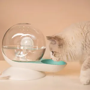 Großhandel Custom New Design Automatische Katze Wasser brunnen Feeder Pet Wassersp ender für Katzen und Hunde