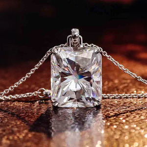 Colgante de Diamante Corte Princesa en Oro Blanco, Color D, Natural, Certificado por GIA, Joyería Clásica para Mujer - Product Image 1