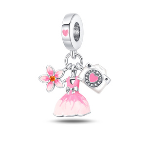 Breloques pendentifs style tourisme, avion, bagage, appareil photo, en cuivre plaqué argent, pour bracelets DIY, directement <span class=keywords><strong>de</strong></span> l'usine <span class=keywords><strong>de</strong></span> bijoux - Product Image 1