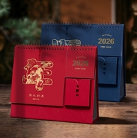 Porte-stylo de bureau rétro de style chinois 2026 Année du Cheval avec calendrier, cadre photo et fonction horloge - Cadeau publicitaire promotionnel