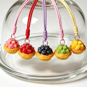 Porte-clés réaliste en forme de tarte aux fruits, mini pendentif pâtissier simulé, cordon tressé fait main pour sac, modèle de dessert en cube feuilleté réaliste, accessoire cadeau - Product Image 2