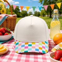 Gorra de Béisbol Snapback Personalizada con Estampado de Tablero de Ajedrez, Visera Plana, Multicolor, Corona Crema, Ajustable, Unisex, Estilo Urbano de Verano