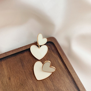 New Trendy and Minimalist White <b>Heart</b>-shaped <b>Earring</b> Detachable Two Wearing Women's <b>Earrings</b> - Product Image 3