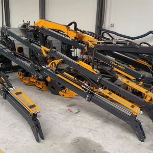 แท่นยืนทำงานแบบเคลื่อนที่ได้ 8.8 เมตร พร้อมอุปกรณ์ยกไฮดรอลิกในห้องโดยสาร บูมพับได้แบบยืดหด สำหรับจับไม้และหญ้า - Product Image 6