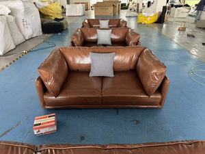 <span class=keywords><strong>Divano</strong></span> Vintage in Pelle Cerata Minimalista Italiano, Stile Mid-Century, Linea Dritta, in Vera Pelle Bovina di Prima Qualità, per Soggiorno Artistico - Product Image 4