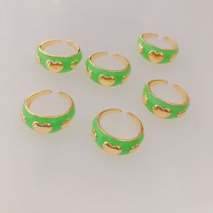 Dames en gros coloré émail doigt ouvert manchette anneau bijoux <span class=keywords><strong>de</strong></span> mode cuivre plaqué or 18 carats breloque coeur anneaux réglables - Product Image 3