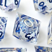 LuxeRoll – Ensemble de dés en résine faits à la main, cœur liquide, motif floral en porcelaine bleue et blanche, dés polyédriques pour jeux de table DND, personnalisables