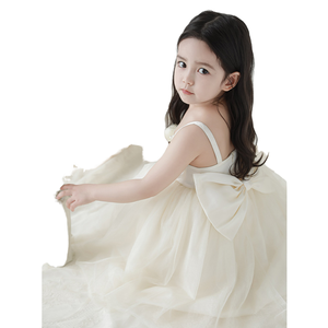 Vestido Infantil WEARON 100% Algodón, Color Blanco, Estilo Princesa, con Tirantes Finos, Línea A, Largo hasta la Rodilla, con Perlas Decorativas - Product Image 1