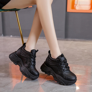 รองเท้ากีฬาลำลองอเนกประสงค์สไตล์ใหม่ปี 2025 หรูหราทุกฤดูกาล แฟชั่นย้อนยุค คุณภาพสูง สไตล์รองเท้าเดิน - Product Image 6