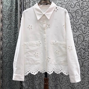 Nuove camicie di cotone di alta qualità 2025 l'autunno da <span class=keywords><strong>donna</strong></span> <span class=keywords><strong>con</strong></span> collo rovesciato grandi tasche Patchwork a maniche lunghe camicie bianche nere albicocche - Product Image 1