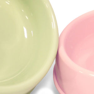 Petit bol et distributeur de nourriture en plastique pour animaux de compagnie, diamètre 15 cm, avec fond de bouche de 13*5 cm seulement. Petit récipient en plastique. - Product Image 3