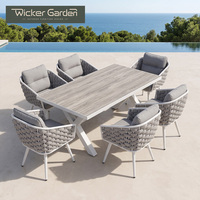 Table de salle à manger en aluminium avec plateau en bois grainé pour l'extérieur et chaises de jardin en corde – Vente en gros – Fabricant