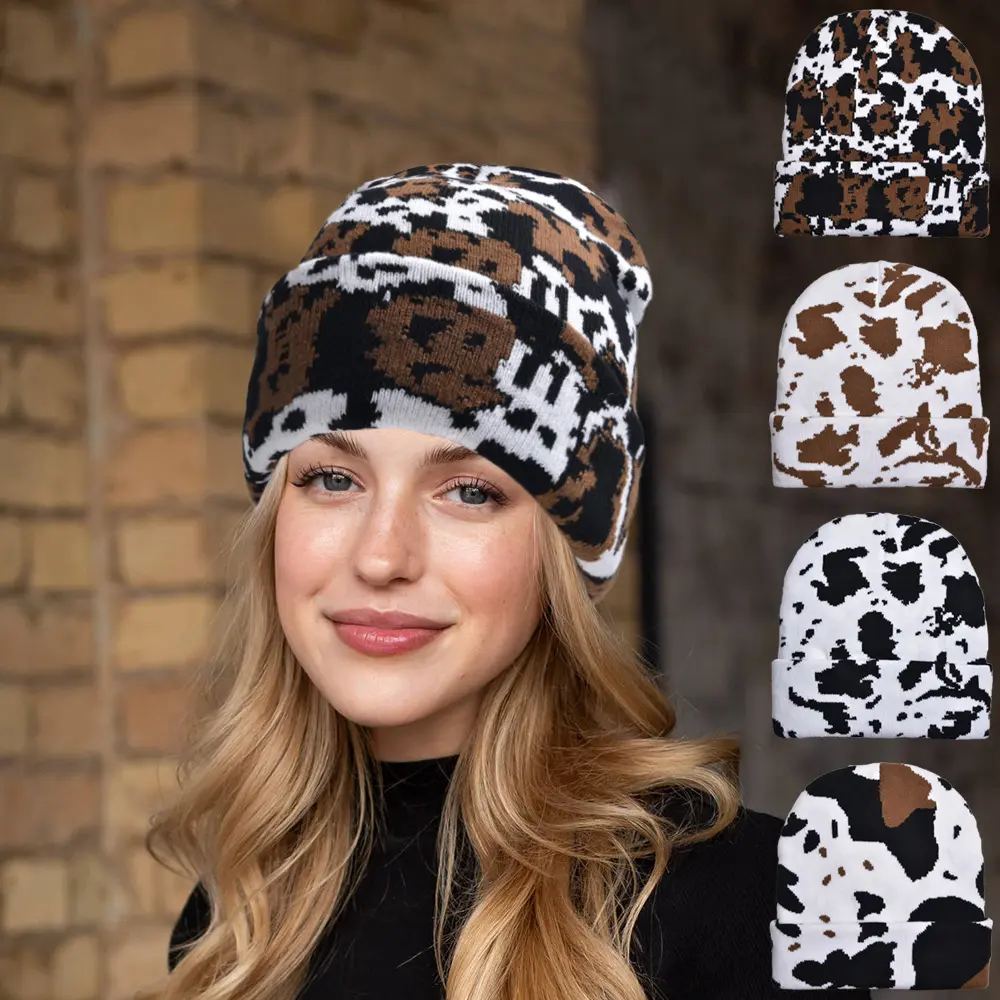 Stile invernale personalizzato con Logo da sci all'aperto con motivo pelliccia di mucca con motivo mimetico autunno inverno cappello di lana con cuffia spessa
