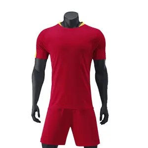 Set di divise da calcio OEM Factory Set di allenamento t-shirt e pantaloncini taglie forti per l'esercizio di calcio basket