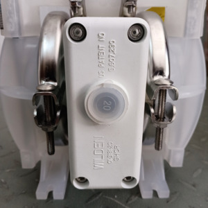 Pompe à diaphragme pneumatique Wilden P1/PPPPP/TNU/TF/KTV avec diaphragme en PTFE, polypropylène Wilden - Product Image 6