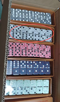 Vente en gros de jeux de dominos en mélamine personnalisés, 28 pièces, double six, boîte en plastique, couleur ivoire, couleur marbre, pour jeu de divertissement classique