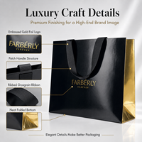 Sac en papier cartonné mat doré de luxe avec logo noir estampé à chaud, poignée en ruban côtelé et taille personnalisée pour les marques de cosmétiques, bijoux et bougies
