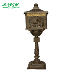 صندوق بريد أحمر من الألومنيوم مقاوم للصدأ بطراز تقليدي مزخرف مع حامل - Product Image 2