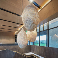 Projet de hall d'hôtel, grande décoration en forme de nid d'oiseau, lustre en rotin personnalisé, lampes suspendues