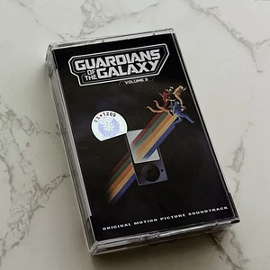 Ensemble de cassettes Guardians of the Galaxy : <span class=keywords><strong>Awesome</strong></span> Mix <span class=keywords><strong>Vol</strong></span>.1 + <span class=keywords><strong>Vol</strong></span>.3, Pack de bandes originales du film - Product Image 3