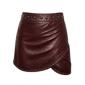 Jupe mini asymétrique en cuir pour femme avec rivets, style punk, couleur unie, taille normale - Product Image 1