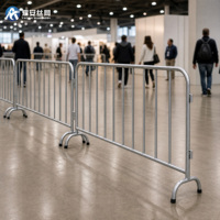 Clôture de contrôle de foule économique, amovible, autoportante, en treillis soudé galvanisé pour trottoirs et défilés