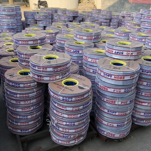 Hot july Tuyau plat en PVC de <span class=keywords><strong>12</strong></span> pouces pour irrigation agricole Film de paillis en plastique Service de coupe personnalisable - Product Image 4