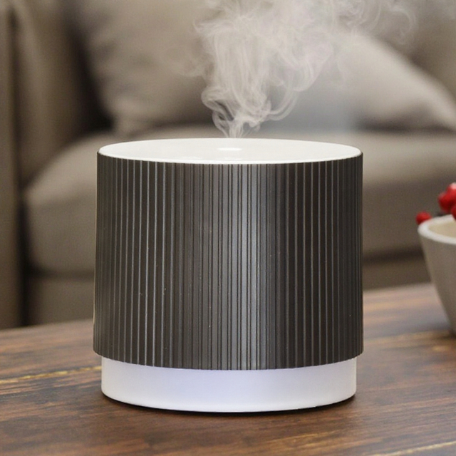 Vintage 600ml ABS+PP Electric Aroma Diffuser USB 200ml 300ml Capacity Adjustable Mist Eco-Friendly Hotel Fragrance LED French