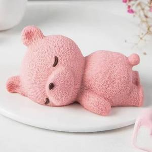 Vente en gros de desserts chauds en Chine Fournisseur de gâteaux en forme de dôme <span class=keywords><strong>Gâteau</strong></span> mousse lisse et doux à l'ours endormi - Product Image 1