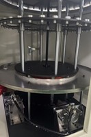 Machine de remplissage de poudre pour caloducs destinée aux systèmes de gestion thermique