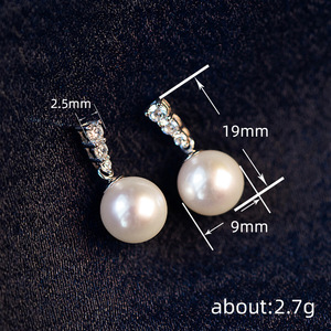 Eleganti Orecchini a Perno con Perle Incastonate per Donne, Gioielli Delicati per Uso Quotidiano - Product Image 6