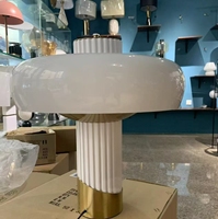 Lampe de table personnalisée pour hôtel, salon, hall d'entrée et décoration de chambre à coucher, style nordique postmoderne minimaliste, mobilier doux