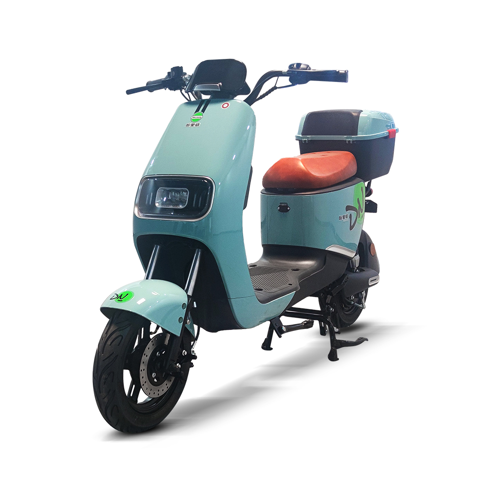 Moped satilir