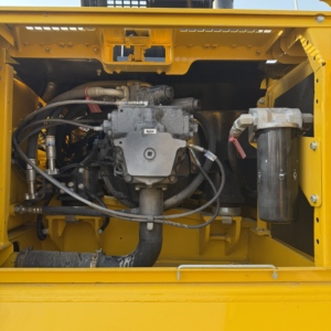 Excavadora de cadenas Komatsu PC360 usada, 36 toneladas, original de Japón, pocas horas de uso, para trabajos pesados en minería y construcción. - Product Image 5
