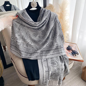 Bufanda Larga con Flecos de Imitación de Cachemira, Estilo Vintage, Suave, para el Uso Diario y Salidas de Fin de Semana - Product Image 3