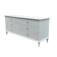 Commode élégante à 6 tiroirs, couleur blanc clair - Meuble de rangement pour la chambre à coucher avec des pieds rétro élégants
