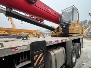 Used for 305H 30t Hydraulic Crawler Excavator with Tadano Hydraulics 90% New High Cost-effective Engine & Motor Included - Product Image 2