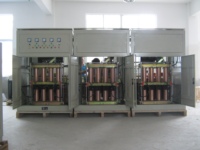 Régulateur de tension automatique d'affichage à cristaux liquides SBW-F-1200KVA 380VAC stabilisateur triphasé