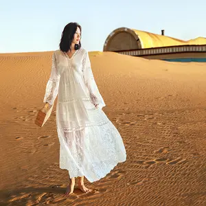 旅行2023夏季喇叭袖白色连衣裙刺绣拉普裙蕾丝沙滩休闲连衣裙