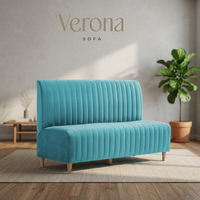 Canapé d'angle trois places en velours turquoise avec design côtelé, accoudoirs incurvés, pieds en bois rembourrés, assise moderne et confortable pour salon